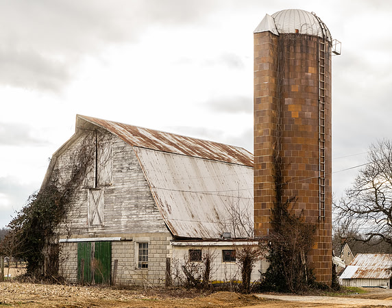 Tile Silo with Crack